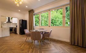 Old Town View Suites With Balcony & Free Parking